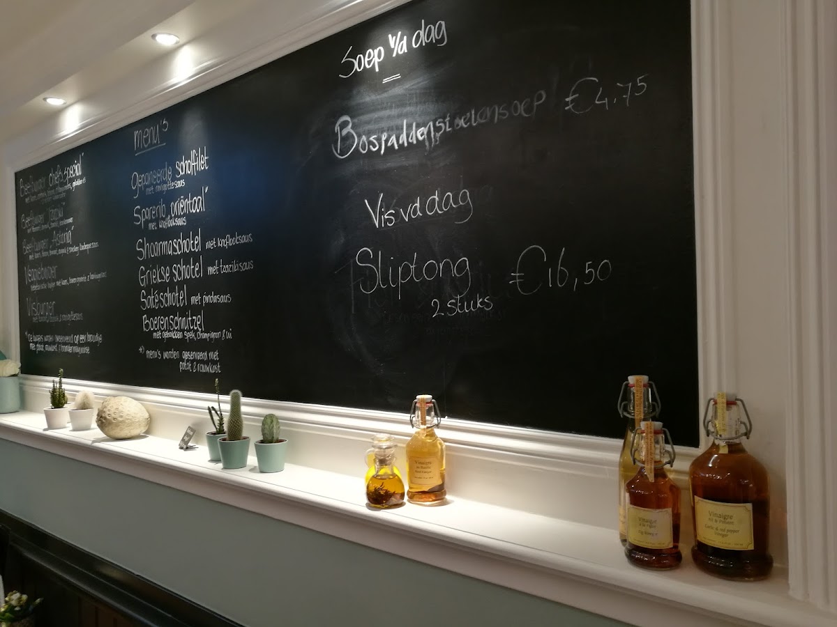 Menu Astoria Cafetaria Catering-4